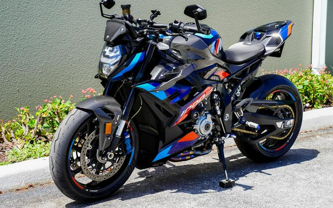 2023 BMW M 1000 R