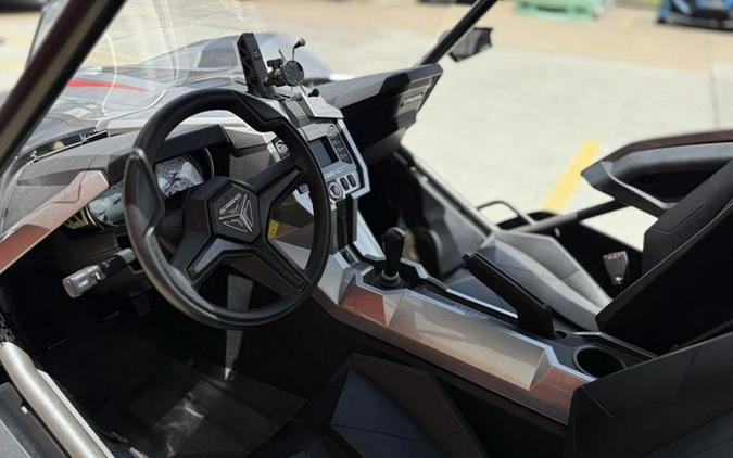 2016 Polaris Slingshot® Reverse Trike SL Turbo Silver