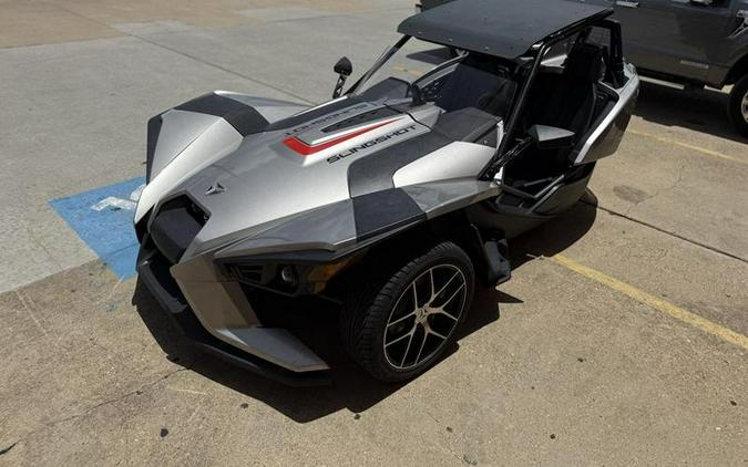 2016 Polaris Slingshot® Reverse Trike SL Turbo Silver