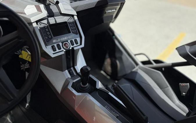 2016 Polaris Slingshot® Reverse Trike SL Turbo Silver