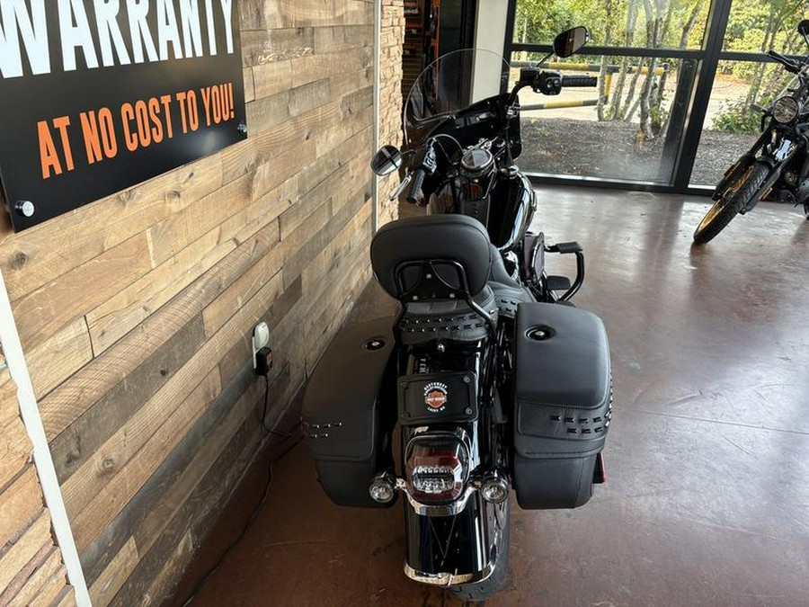 2025 Harley-Davidson® FLHC - Heritage Classic