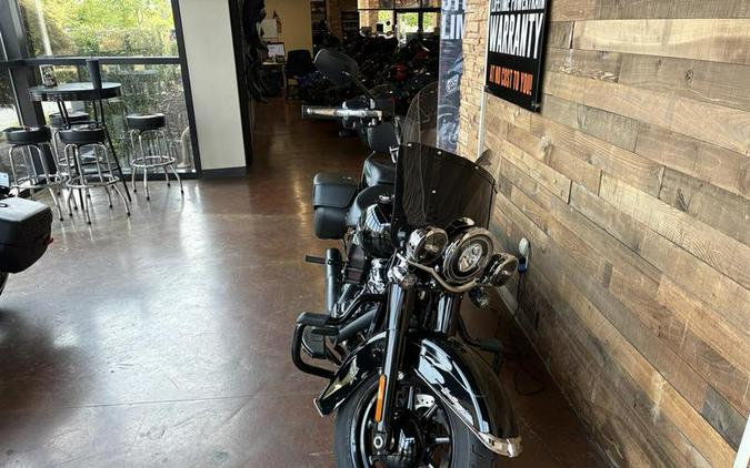 2025 Harley-Davidson® FLHC - Heritage Classic