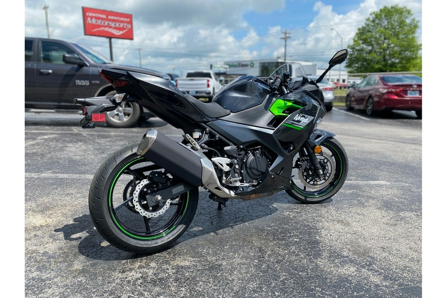 2023 Kawasaki Ninja® 400