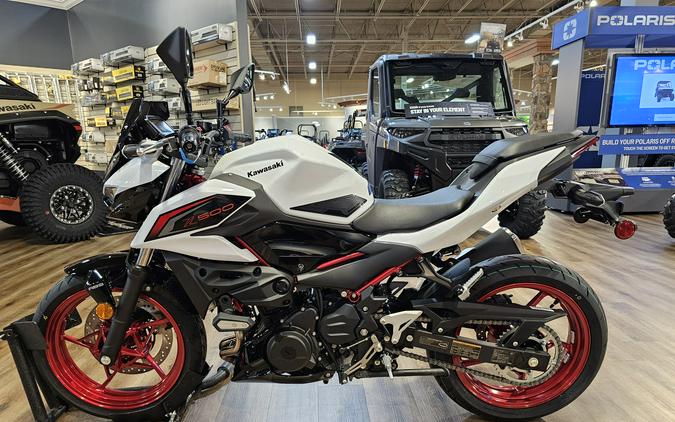 2026 Kawasaki Z500 SE ABS Pearl Blizzard White/Ebony - 110213