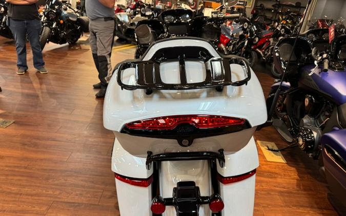 2026 Indian Motorcycle® Pursuit 112 Dark Horse® with PowerBand Audio Package
