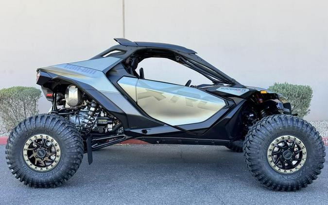 2026 Can-Am® Maverick R X rc with Smart-Shox