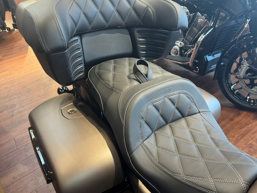 2025 Indian Motorcycle® Roadmaster® PowerPlus 112 Dark Horse®