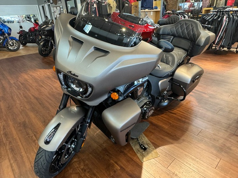 2025 Indian Motorcycle® Roadmaster® PowerPlus 112 Dark Horse®