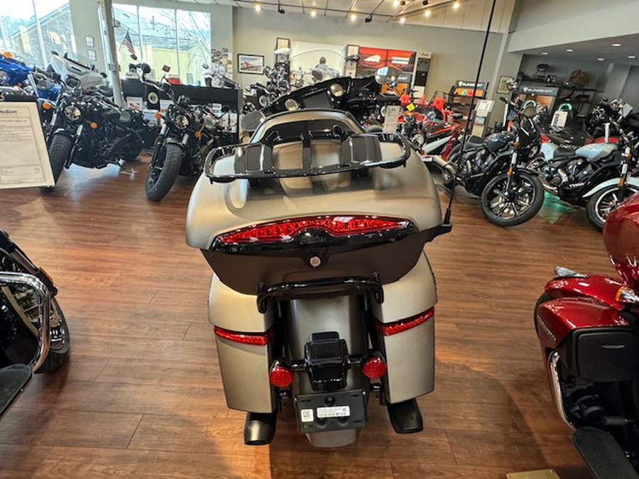 2025 Indian Motorcycle® Roadmaster® PowerPlus 112 Dark Horse®