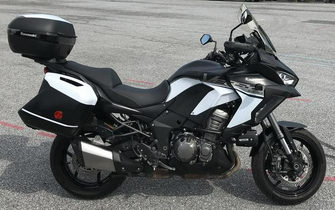 2019 Kawasaki Versys® 1000 SE LT+