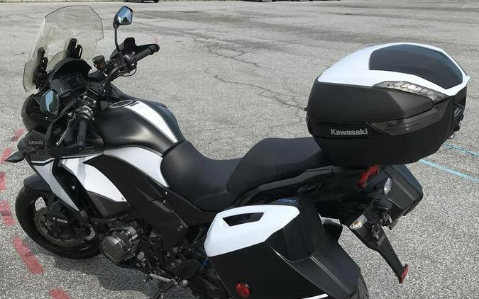 2019 Kawasaki Versys® 1000 SE LT+