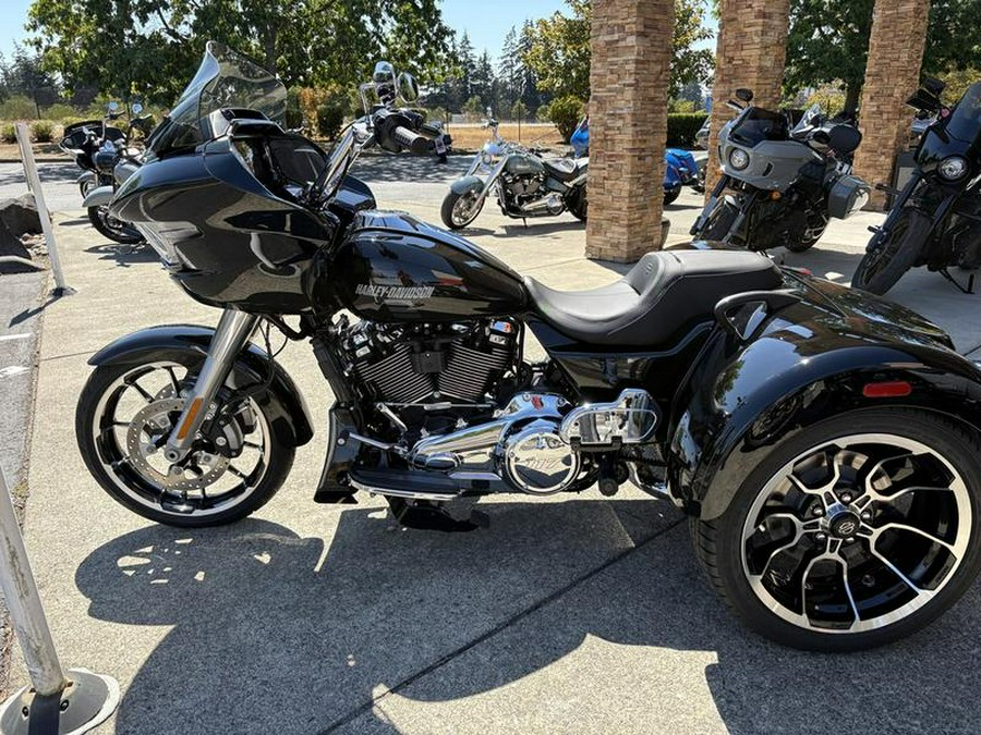 2026 Harley-Davidson® FLTRT - Road Glide® 3