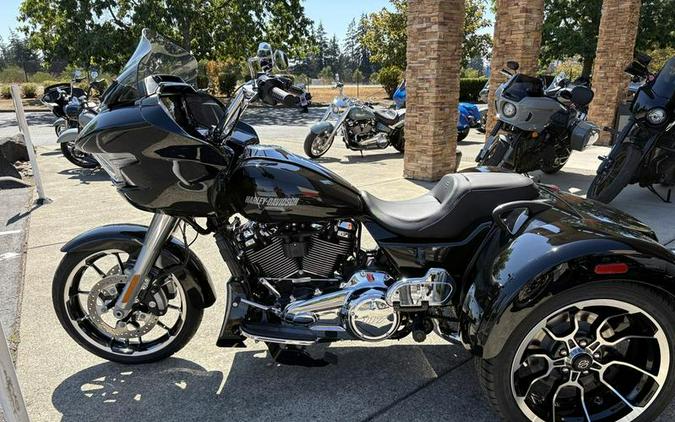 2026 Harley-Davidson® FLTRT - Road Glide® 3