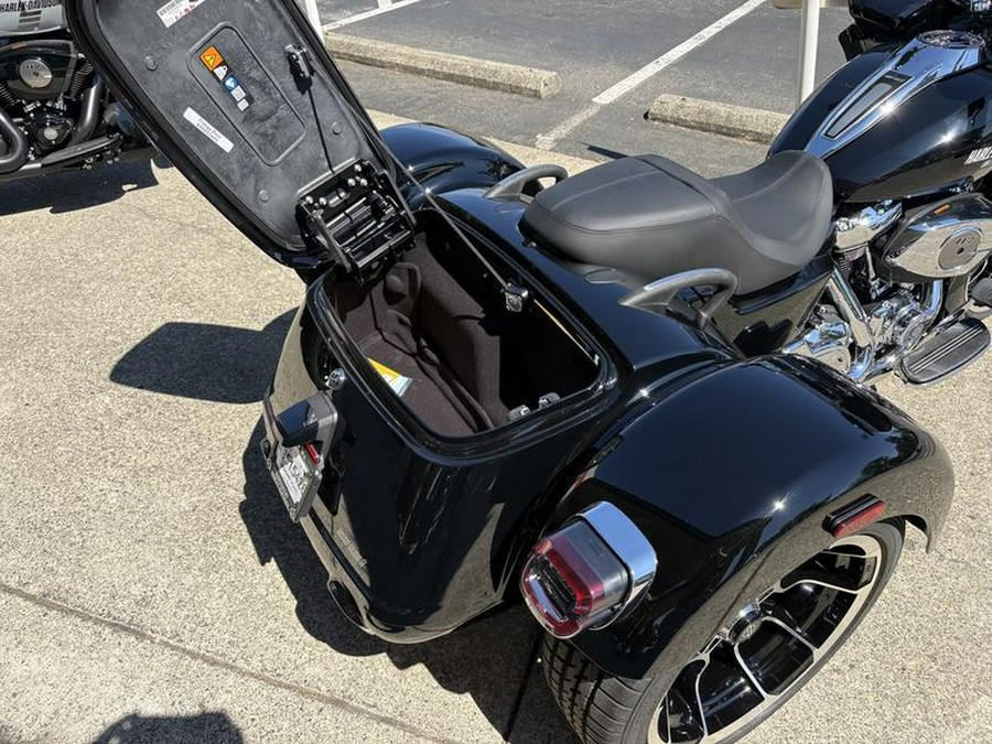 2026 Harley-Davidson® FLTRT - Road Glide® 3