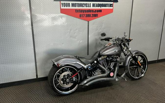 2015 Harley-Davidson Softail Breakout