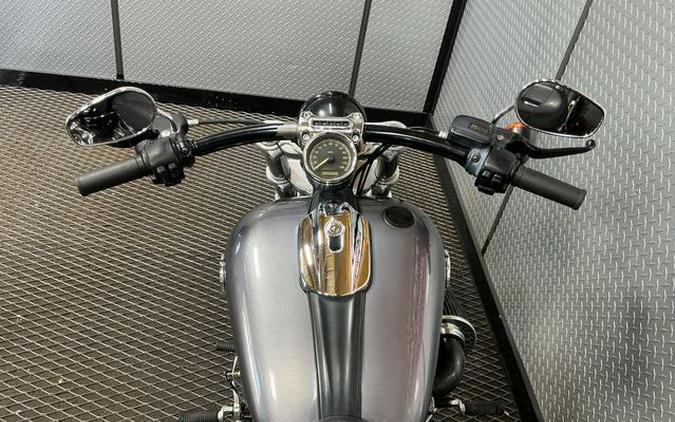 2015 Harley-Davidson Softail Breakout