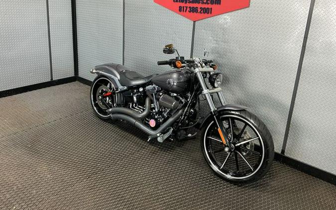 2015 Harley-Davidson Softail Breakout