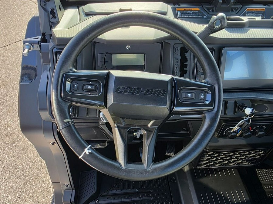 2026 Can-Am Defender XT CAB HD11