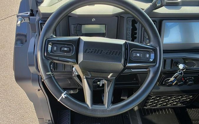 2026 Can-Am Defender XT CAB HD11