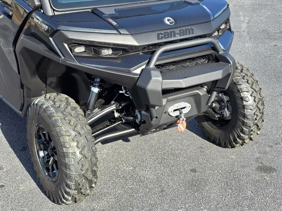 2026 Can-Am Defender XT CAB HD11