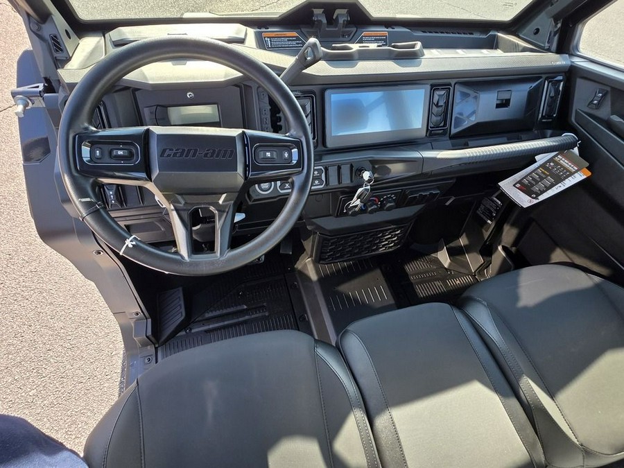 2026 Can-Am Defender XT CAB HD11