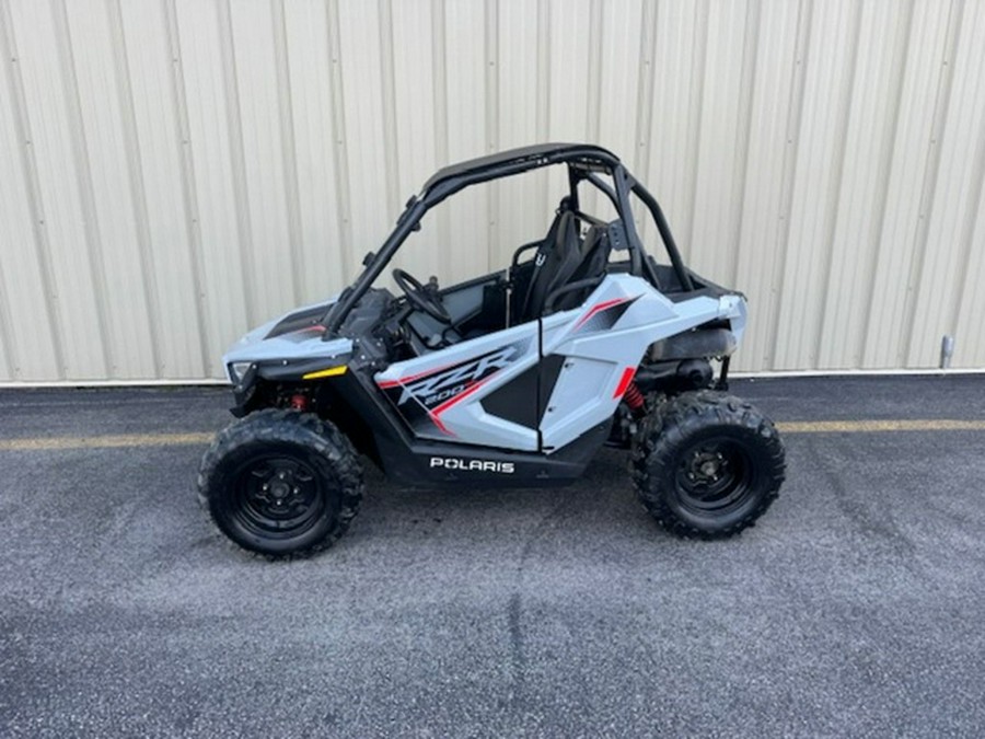 2024 Polaris RZR 200 EFI