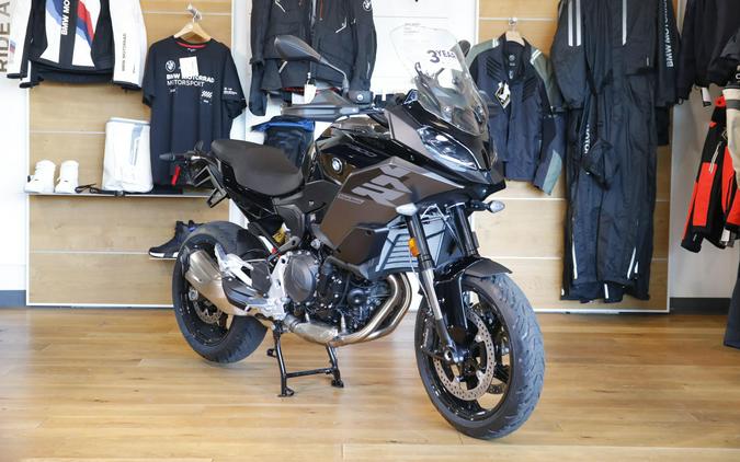 2026 BMW F 900 XR