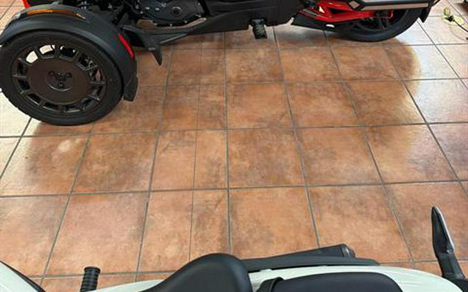 2025 Can-Am Canyon XT