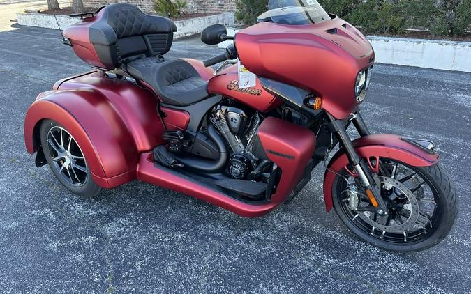 2025 Indian Motorcycle® Roadmaster® PowerPlus Dark Horse® 112 Sunset Red Smoke