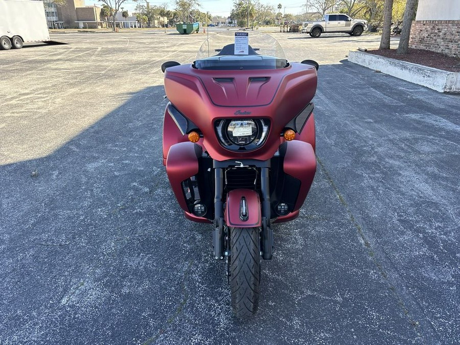 2025 Indian Motorcycle® Roadmaster® PowerPlus Dark Horse® 112 Sunset Red Smoke