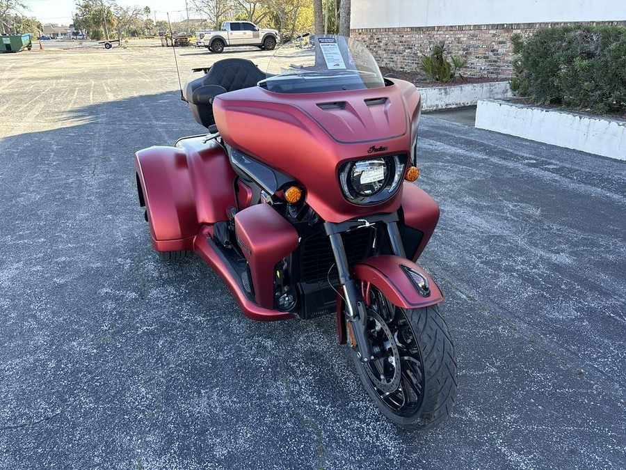 2025 Indian Motorcycle® Roadmaster® PowerPlus Dark Horse® 112 Sunset Red Smoke