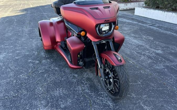 2025 Indian Motorcycle® Roadmaster® PowerPlus Dark Horse® 112 Sunset Red Smoke