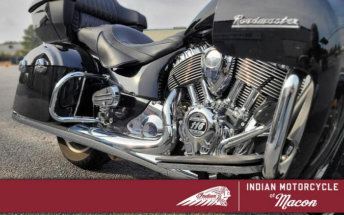2019 Indian Motorcycle® Roadmaster® Thunder Black
