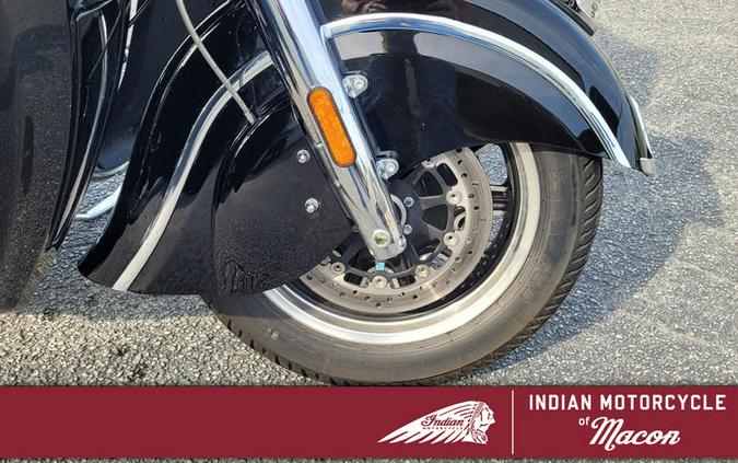 2019 Indian Motorcycle® Roadmaster® Thunder Black