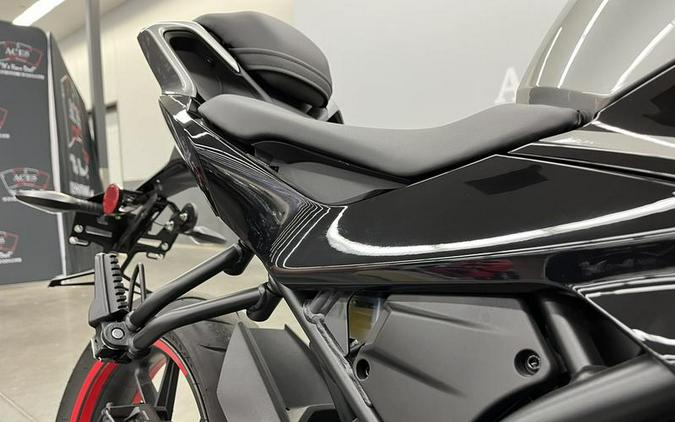 2023 CFMOTO 300SS