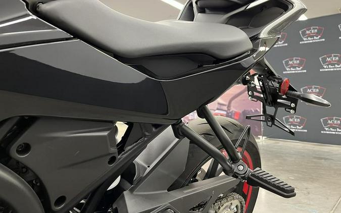 2023 CFMOTO 300SS