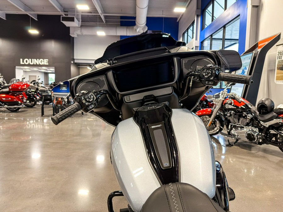 2024 Harley-Davidson FLHX - Street Glide