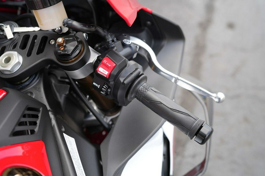 2026 Yamaha YZF-R1