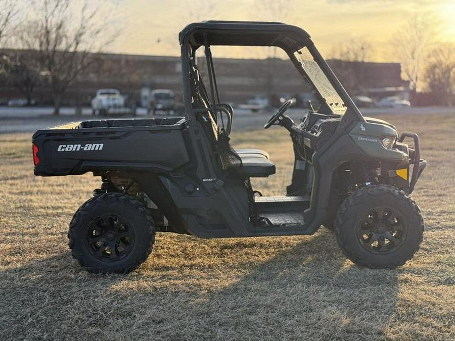 2025 Can-Am® Defender DPS HD7 Compass Green