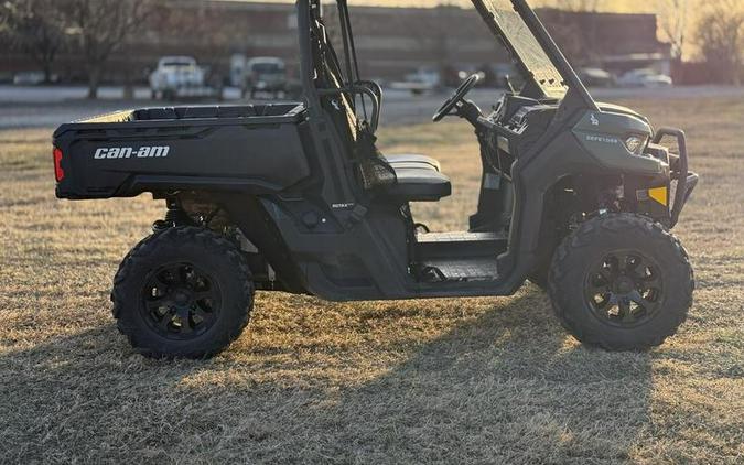 2025 Can-Am® Defender DPS HD7 Compass Green