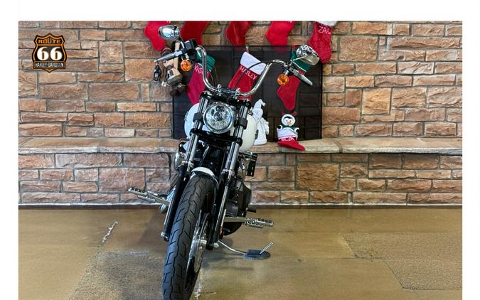 2016 Harley-Davidson® Street Bob® Crushed Ice Pearl