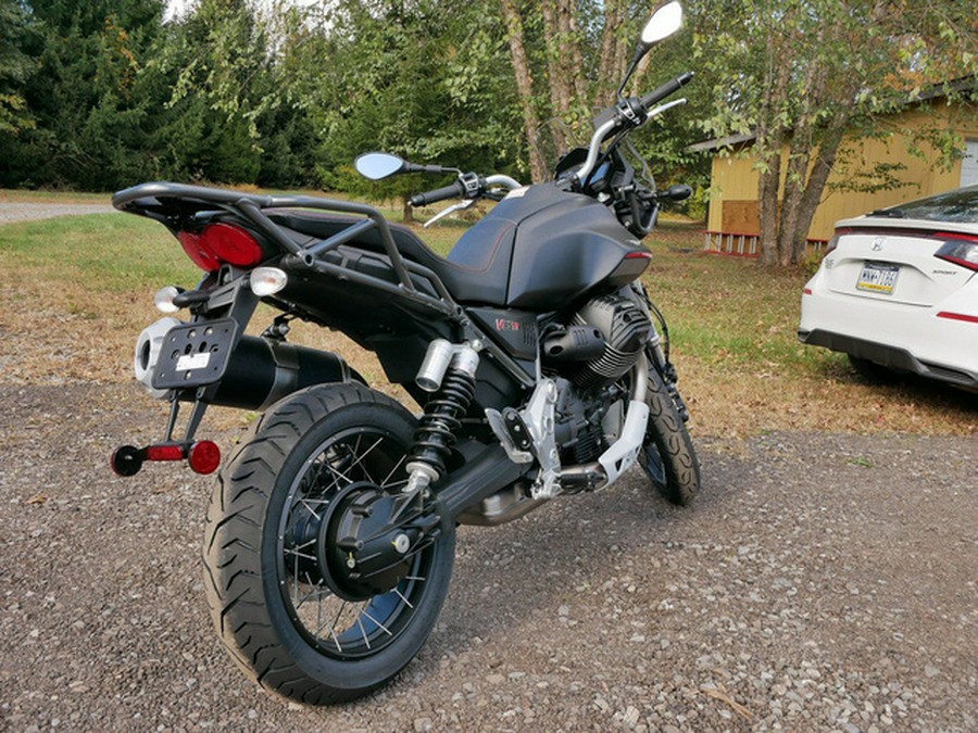 2023 Moto Guzzi V85 TT