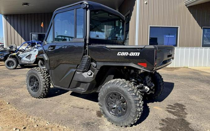 2026 Can-Am® Defender XT CAB HD11 With 10.25 in.display