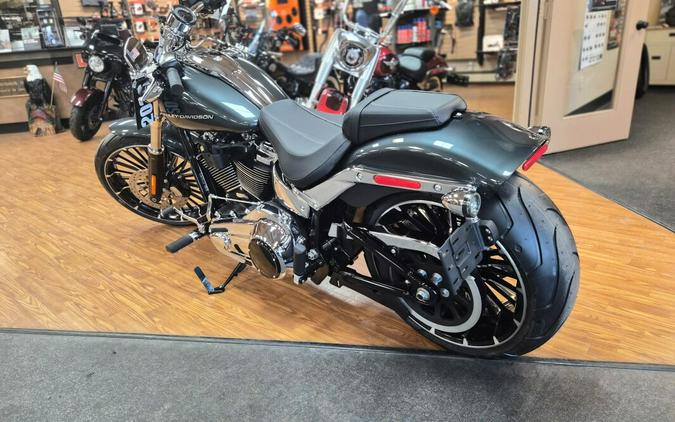 2026 Harley-Davidson® Breakout®