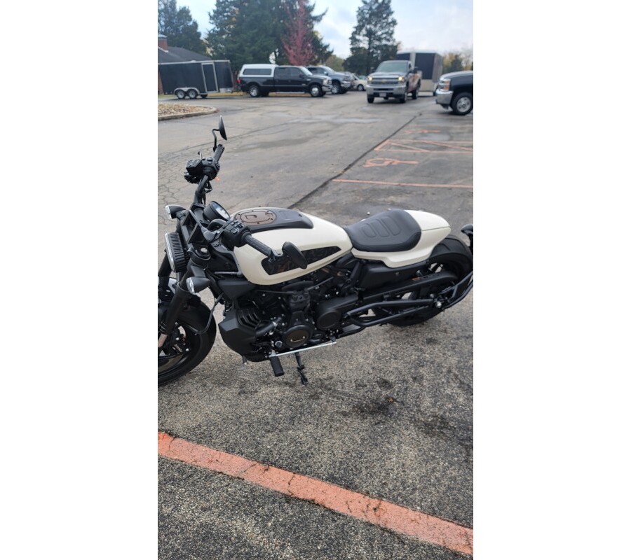 2023 Harley-Davidson Sportster S White Sand Pearl