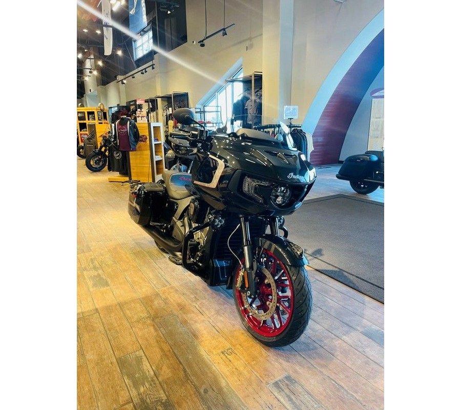 2024 Indian Motorcycle® Challenger® Elite Charcoal Candy/Black Candy