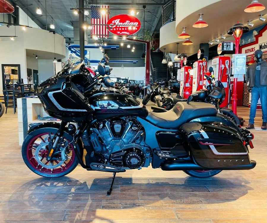 2024 Indian Motorcycle® Challenger® Elite Charcoal Candy/Black Candy