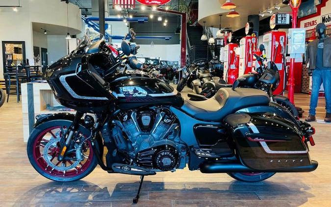 2024 Indian Motorcycle® Challenger® Elite Charcoal Candy/Black Candy