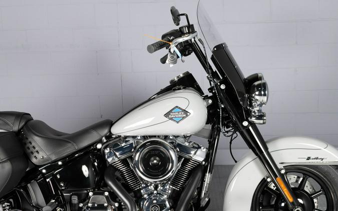 2025 Harley-Davidson Heritage Classic FLHC