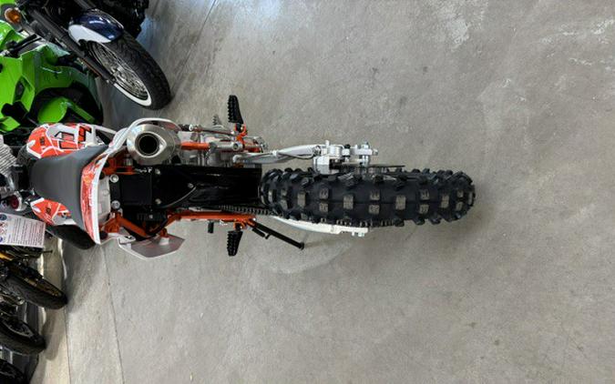 2026 TT 125 EFI - Kayo
